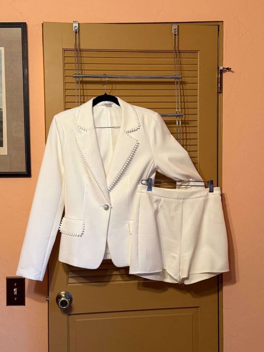 VENUS White Blazer & Shorts Set – Pearl Trim Two-Piece Size 2 - Picture 5 of 8
